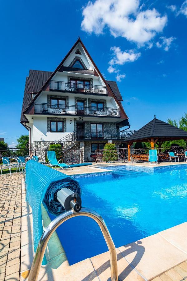 Dw Pawel Bed & Breakfast โปโรนิน ภายนอก รูปภาพ