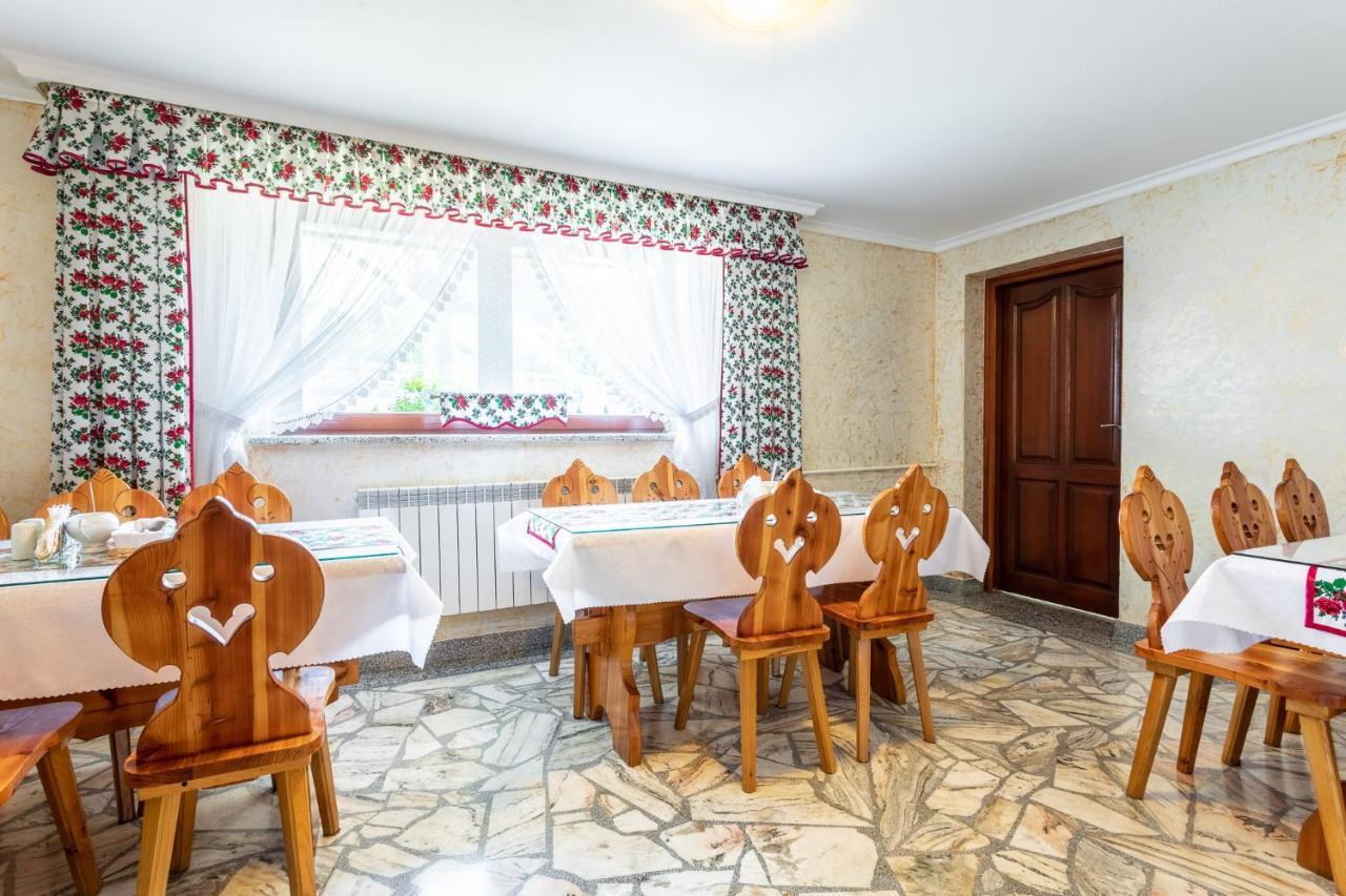 Dw Pawel Bed & Breakfast โปโรนิน ภายนอก รูปภาพ